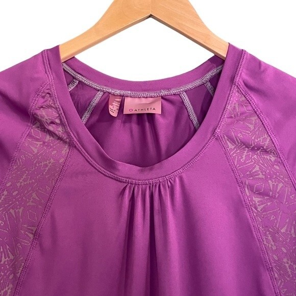 Athleta Ruched Activewear Tee Beet Purple Women’s Size Small Workout Athleisure - Picture 3 of 10